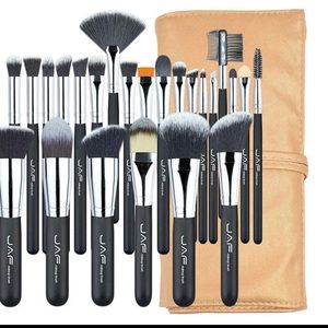 Makeup brush set 24 pieces